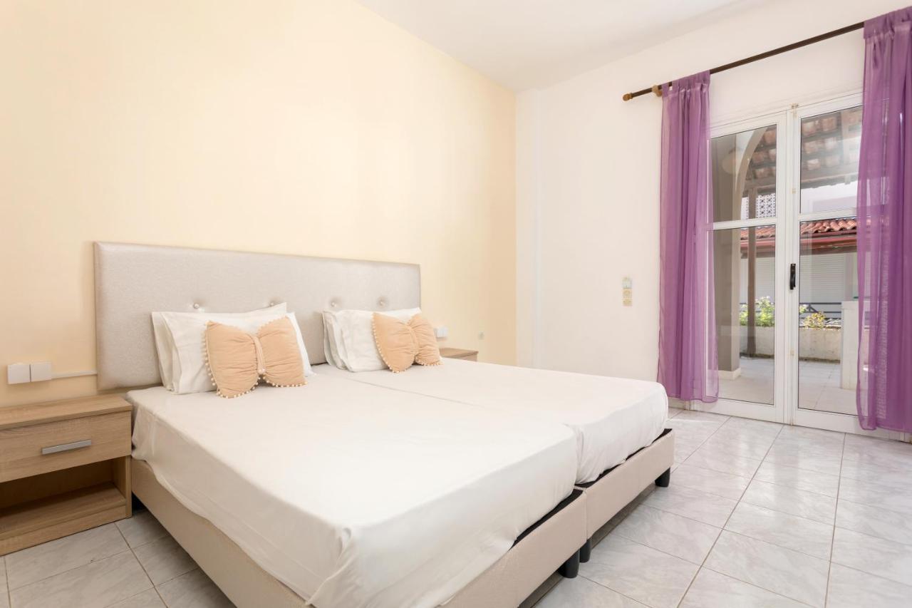 Holidays Studios & Apartments ลากานาส ภายนอก รูปภาพ