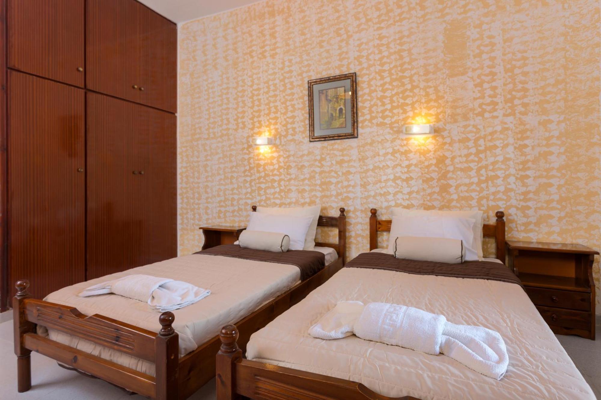 Holidays Studios & Apartments ลากานาส ภายนอก รูปภาพ