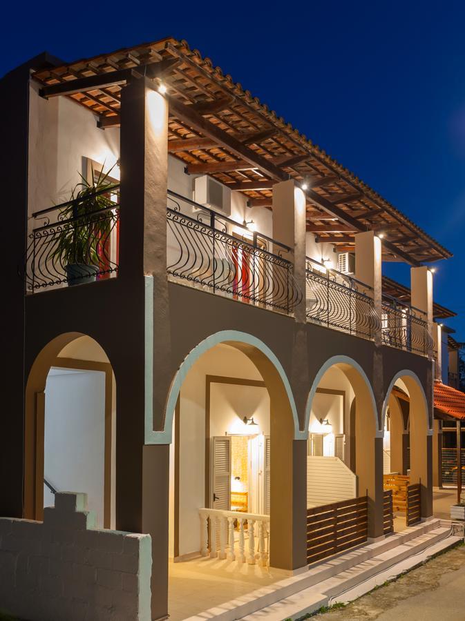 Holidays Studios & Apartments ลากานาส ภายนอก รูปภาพ