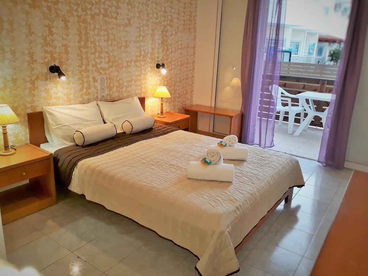 Holidays Studios & Apartments ลากานาส ภายนอก รูปภาพ